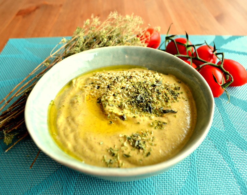 Humus-aus-Platterbsen-und-Cashewmus